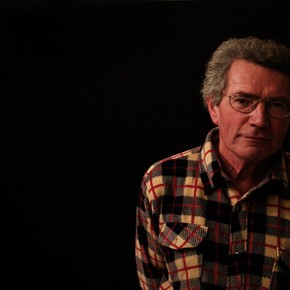 Daniel Bougnoux, "Nous sommes brassés par internet." Daniel Bougnoux, "Nous sommes brassés par internet."