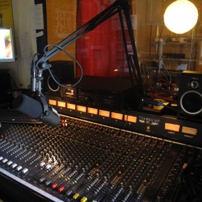 Radio Univers, qui sommes-nous ? Radio Univers, qui sommes-nous ?