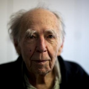 Robert Castel, "Les Métamorphoses de la question sociale". Robert Castel, "Les Métamorphoses de la question sociale".