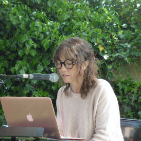 Marie Cosnay, "une joie contre les terreurs et les resserrements ". Marie Cosnay, "une joie contre les terreurs et les resserrements ".