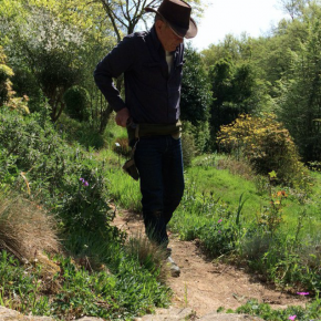 Dans la forêt de fleurs, j’écoute. N°853 Dans la forêt de fleurs, j’écoute. N°853